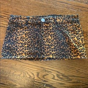 Leopard Lip Service mini skirt!